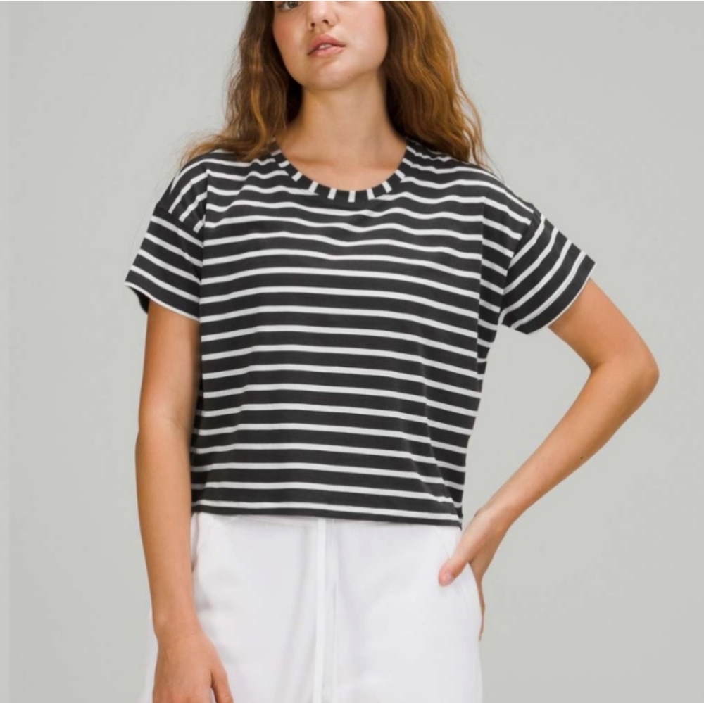 Lululemon Cates Tee Yachtie Stripe Graphite Grey White Sz 10